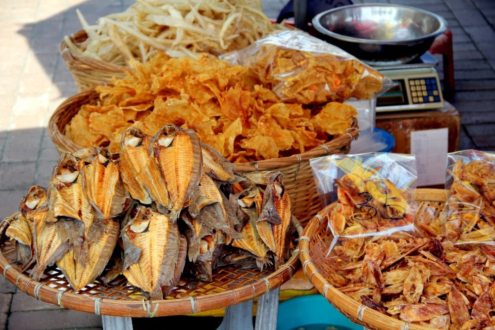 Những con hải sản khô vàng ươm đẹp mắt
