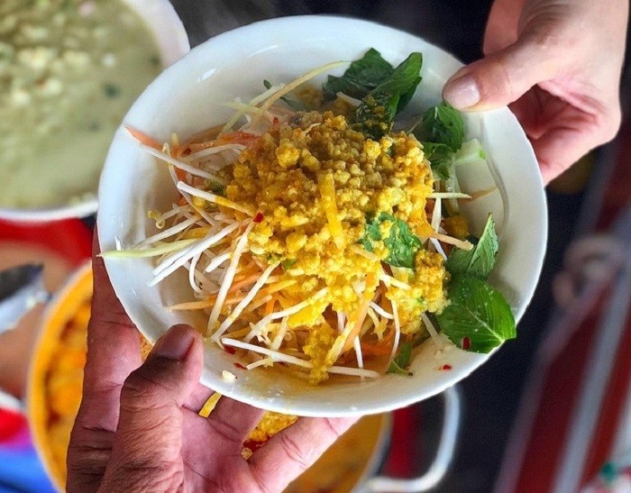 Đến Phú Quốc đừng quên ghé quán cô Thu thưởng thức bún kèn bạn nhé!