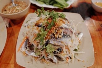 Món gỏi cá trích Phú Quốc đặc sản trứ danh