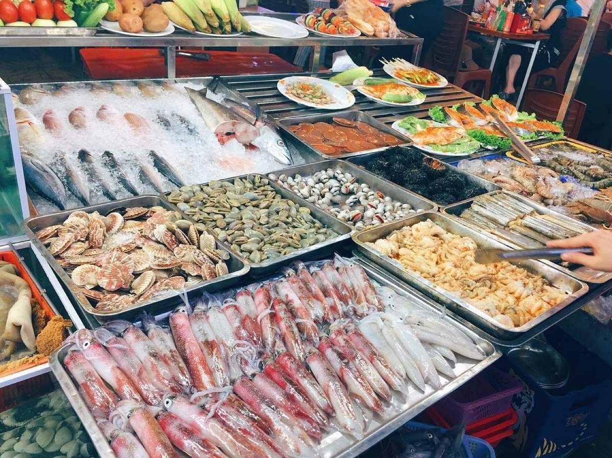 Hải sản vô cùng phong phú ở nhà bè Kim Cương 1