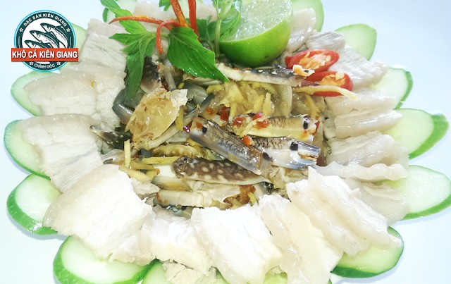 Món ngon Mắm Ghẹ Phú Quốc ăn kèm với bún tươi và thịt ba chỉ luộc