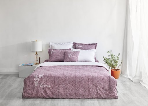 Bộ chăn ga gối màu hồng tím với hoa văn độc đáo